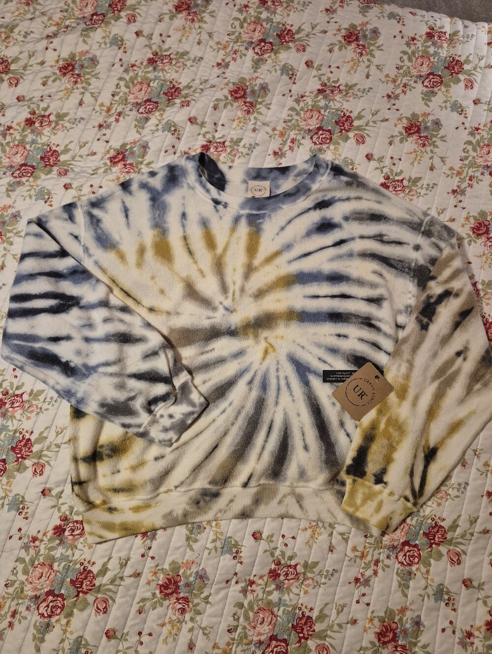 New Urban Rebels Medium Super Soft Tie Dye Womens Sweatshirt NWT